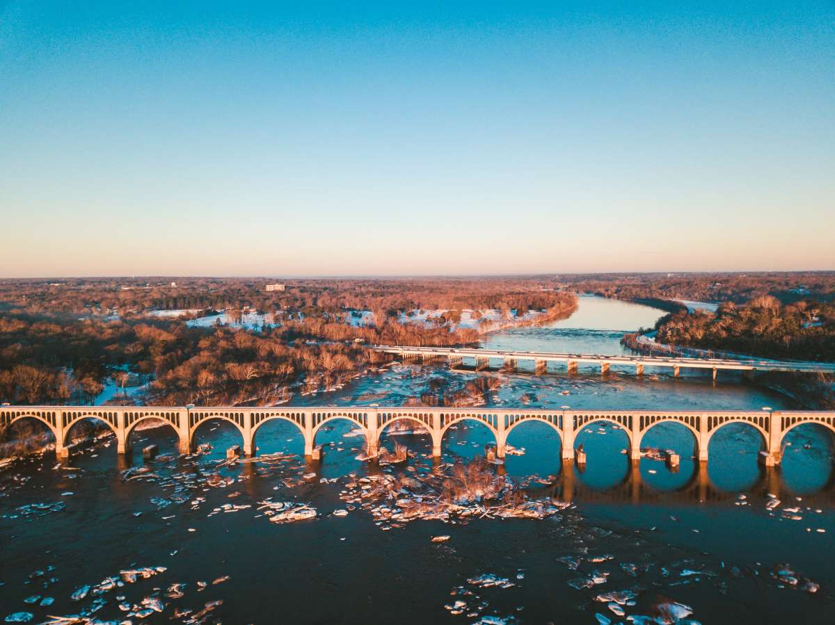 02 Richmond Virginia - CSX A-Line Bridge Landmark Historical - James River Park System - Water Nature Reflection - Skyline City.JPG